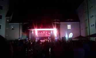 vergr&ouml;&szlig;ern durch Klick auf Bild (1366k download)